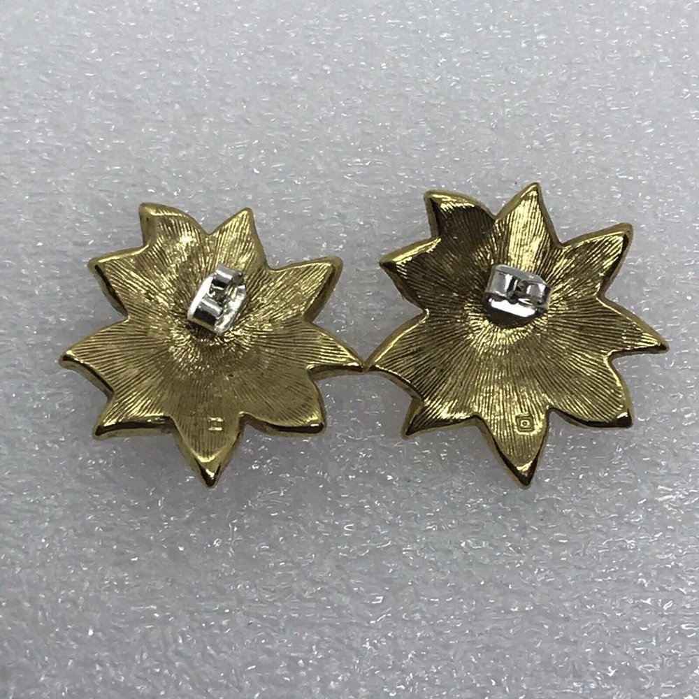 Glitter Gold Tone Red Enamel Floral Poinsettia Flower Post Earrings - Picture 3 of 7